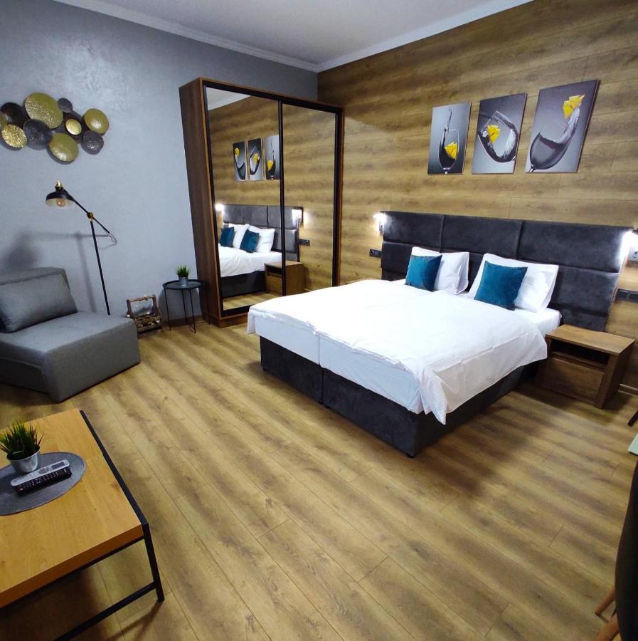Club Tolstogo Apartment