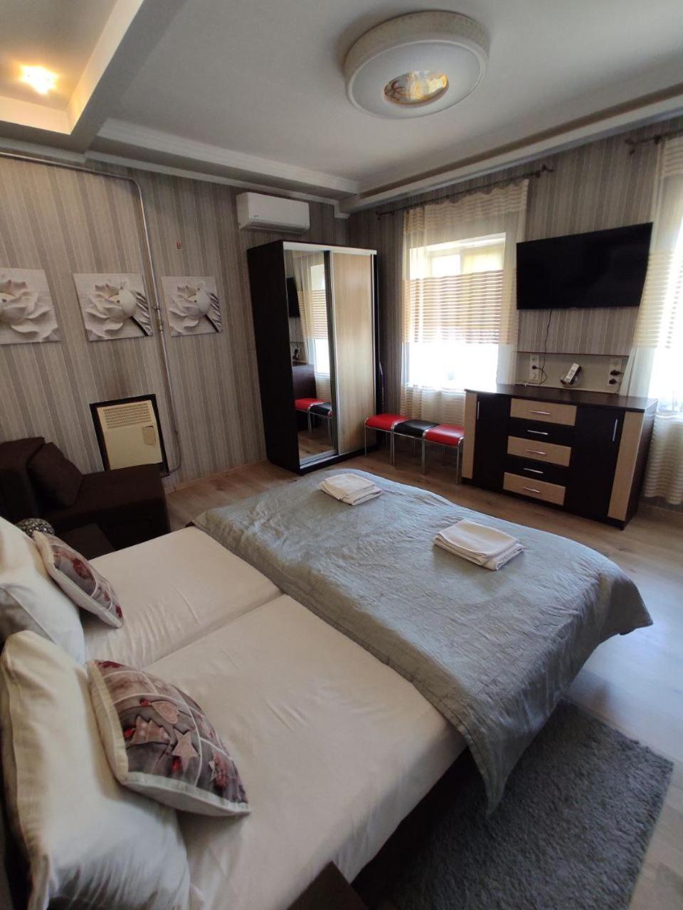 Club Tolstogo Apartment